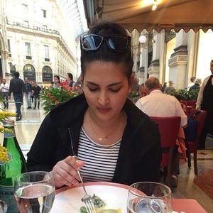 Meet your Posher, Naomi